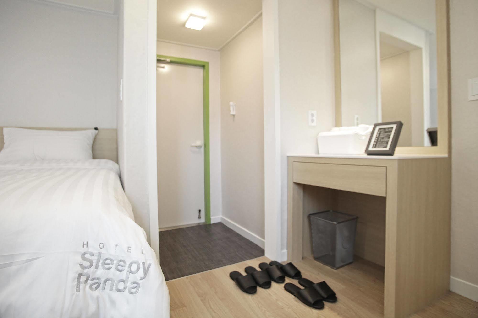 Hotel Sleepy Panda Streamwalk Jongno 3*