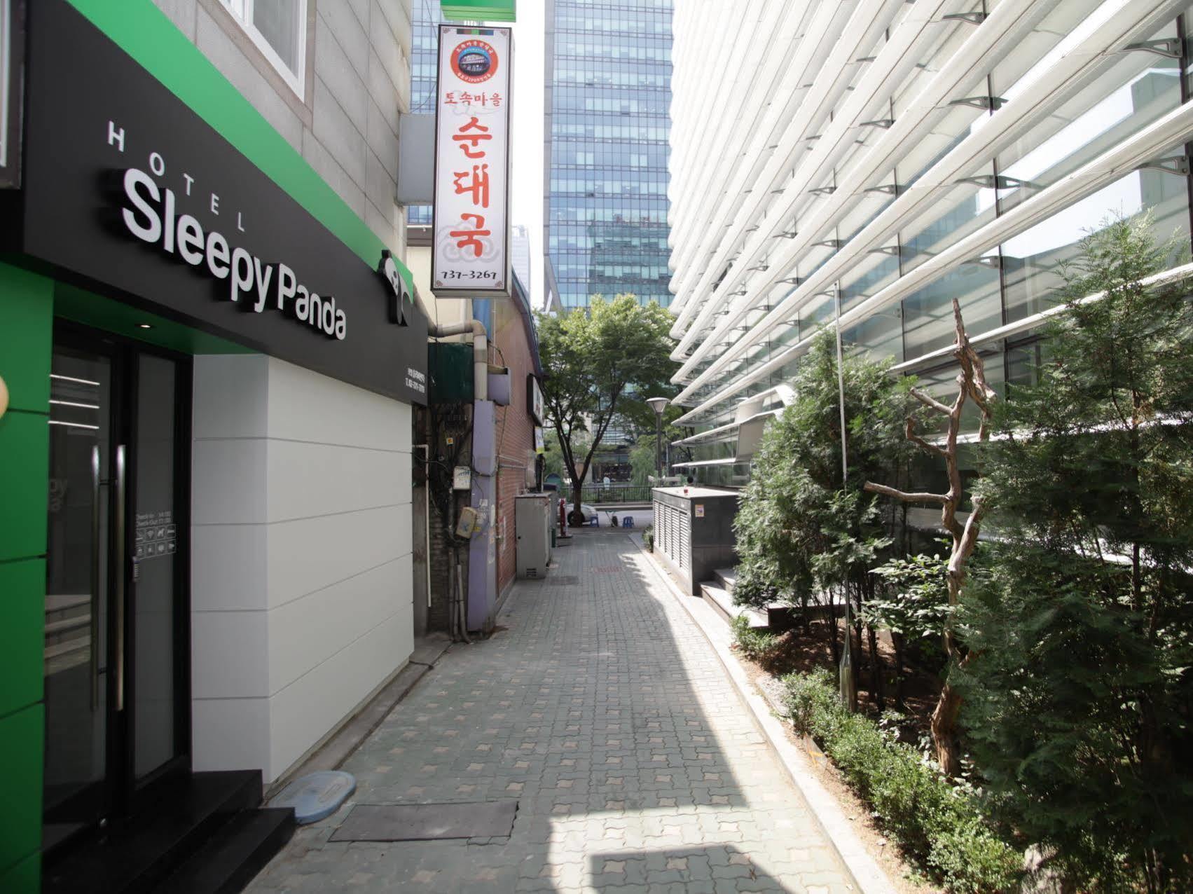 Hotel Sleepy Panda Streamwalk Jongno 3*